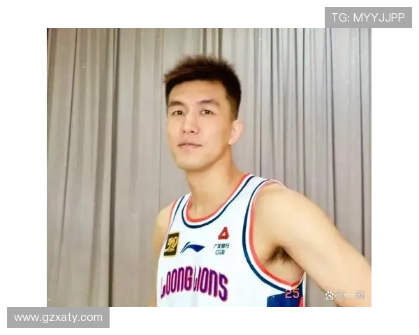 郭艾伦:从篮球场上的明星到国家队的领军人物的成长历程与未来展望 郭艾伦:从篮球场上的明星到国家队的领军人物的成长历程与未来展望